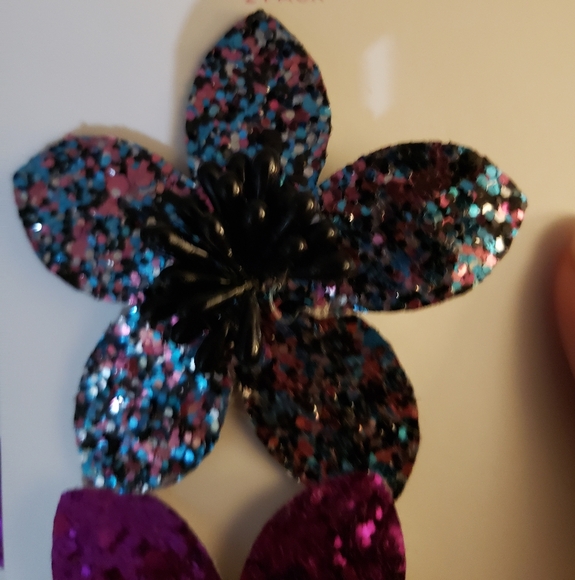 3 for $9 Sparkle Beaded Flower Hair Clips. - Picture 7 of 7